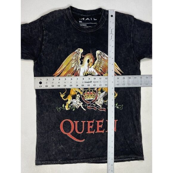 QUEEN Retro Graphic T-shirt Women Small Black Acid Wash Music Short Sleeve - Picture 5 of 5